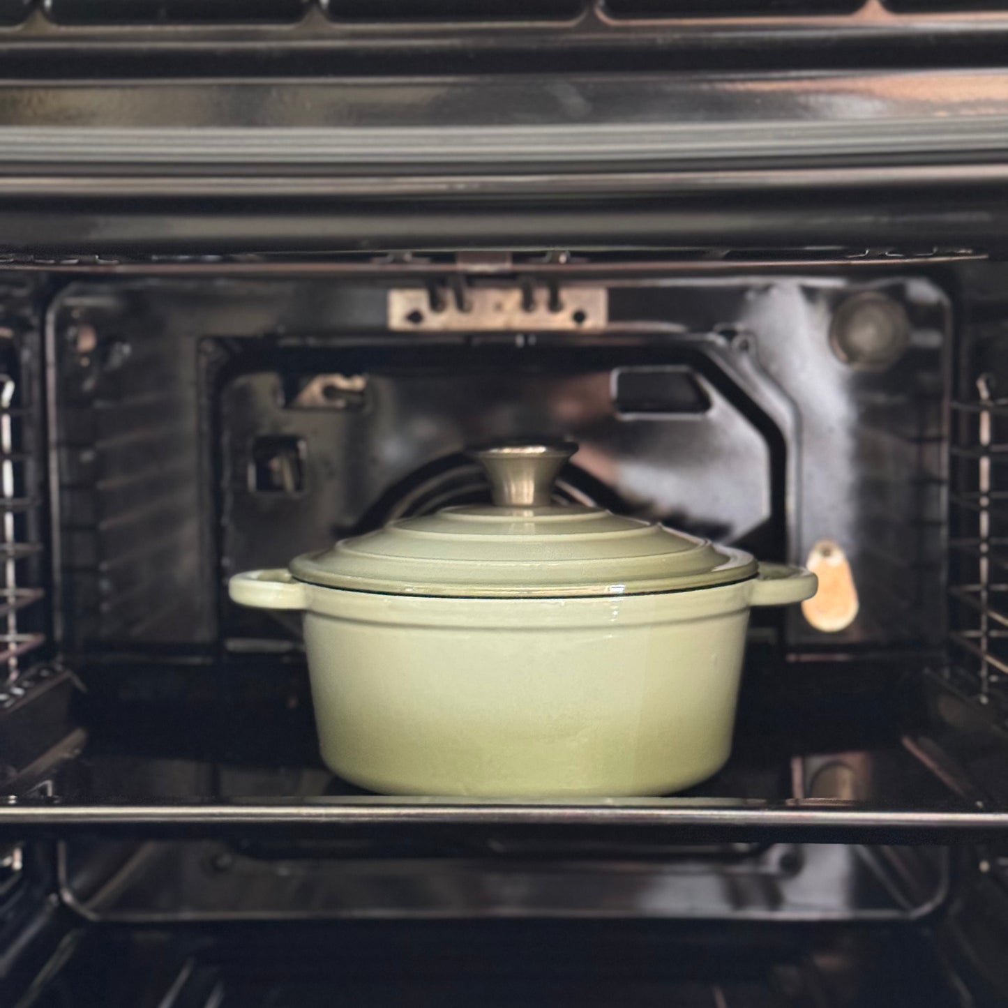 Circular Enamel Cast Iron Dutch Oven with Lid | Casserole Pot | Green and Dark Green