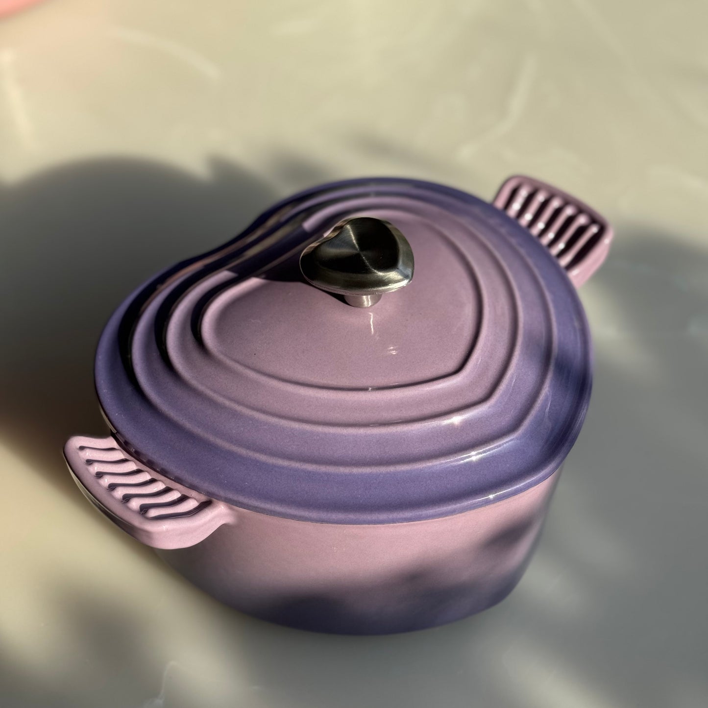 Heart-Shaped Pink Enamel Cast Iron Dutch Oven with Lid | Pink and Purple