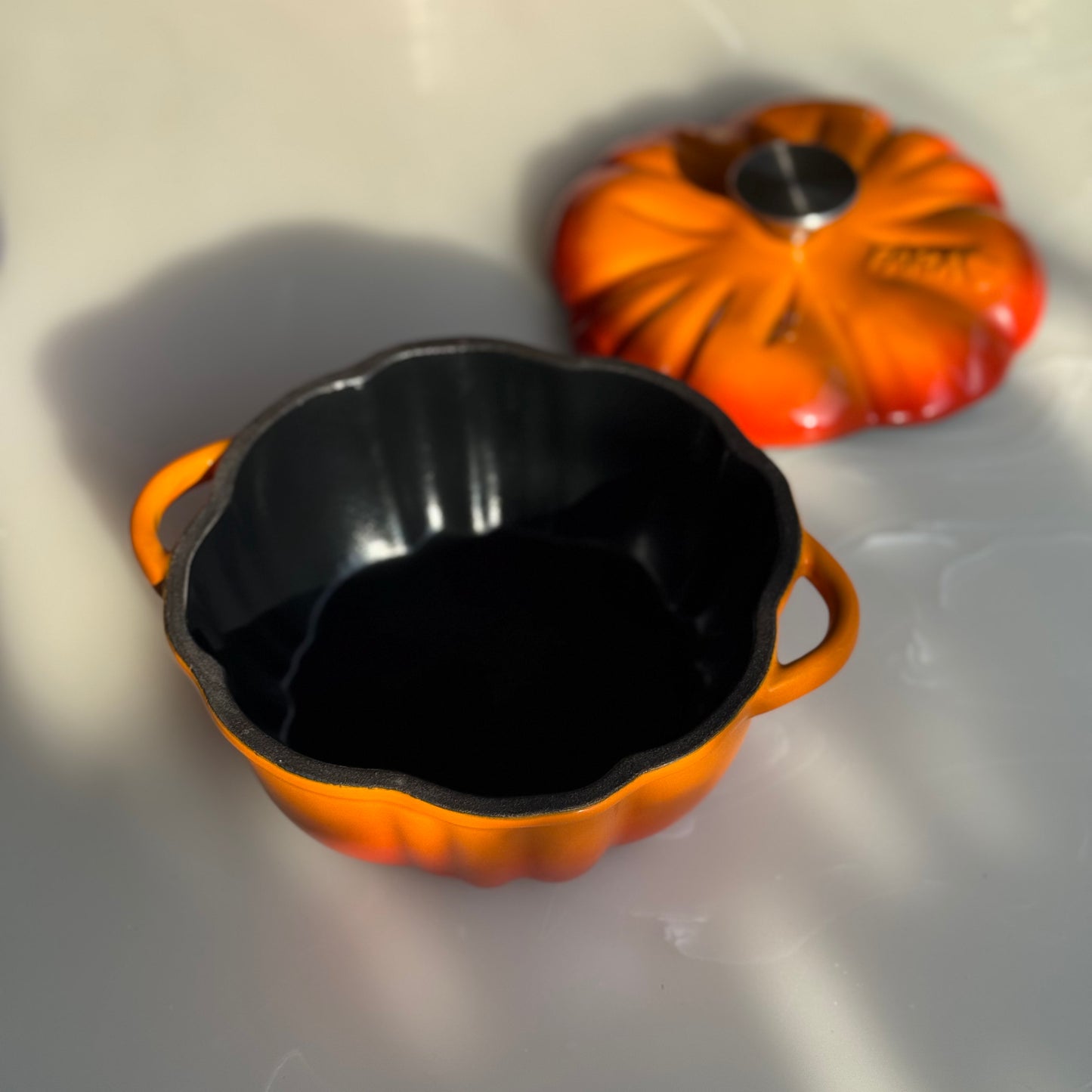 Pumpkin-Shaped Cast Iron Dutch Oven with Lid | Enamel-Coated Casserole Pot
