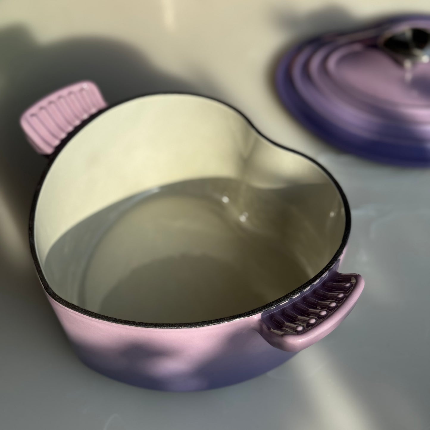 Heart-Shaped Pink Enamel Cast Iron Dutch Oven with Lid | Pink and Purple