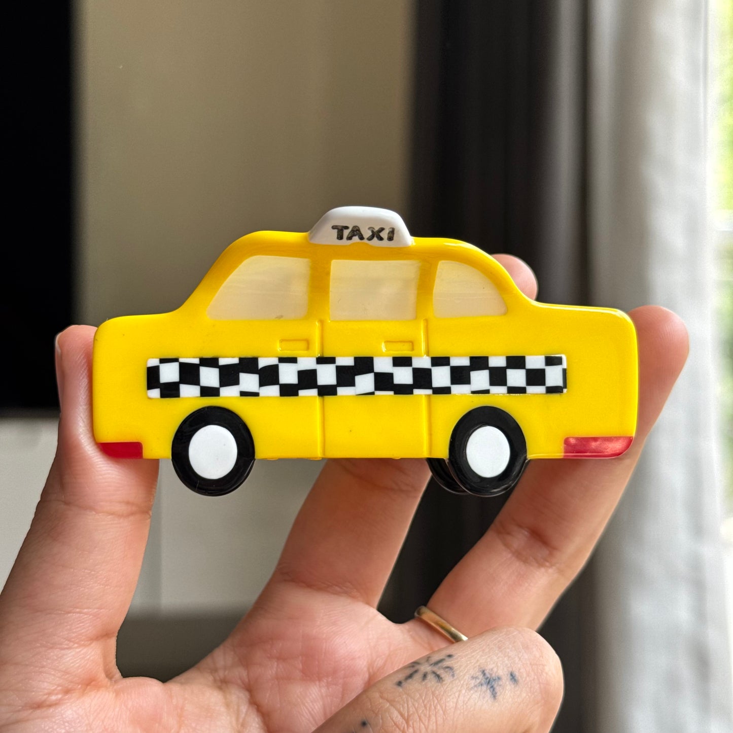 Taxi Claw Clip