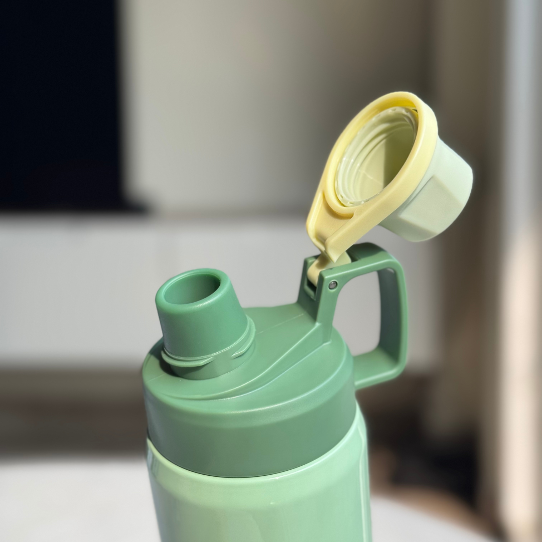 School Bottle | Vacuum Insulated 900ml Stainless Steel Bottle