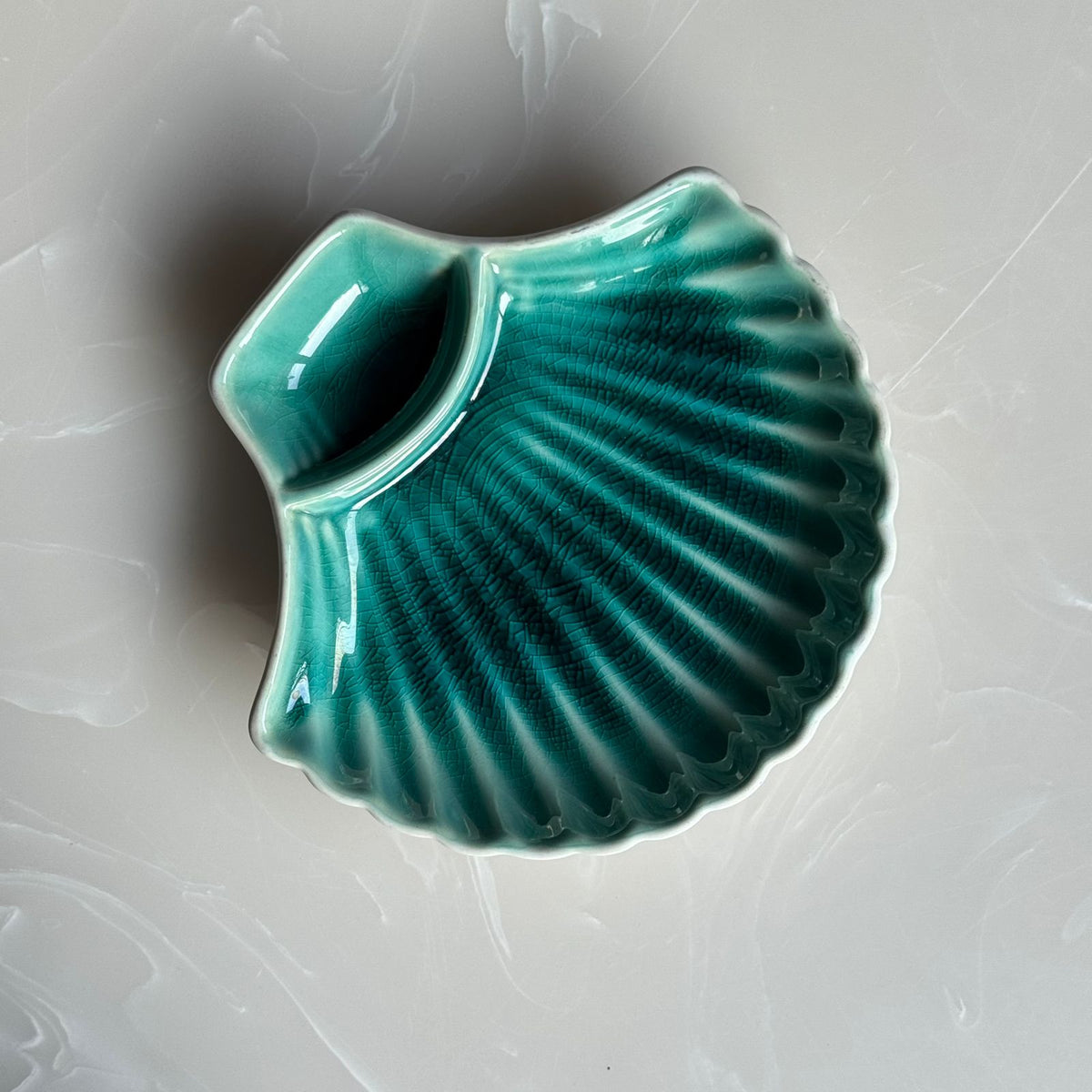 Double-Glazed Crackle Sea Shell Chip & Dip Plate