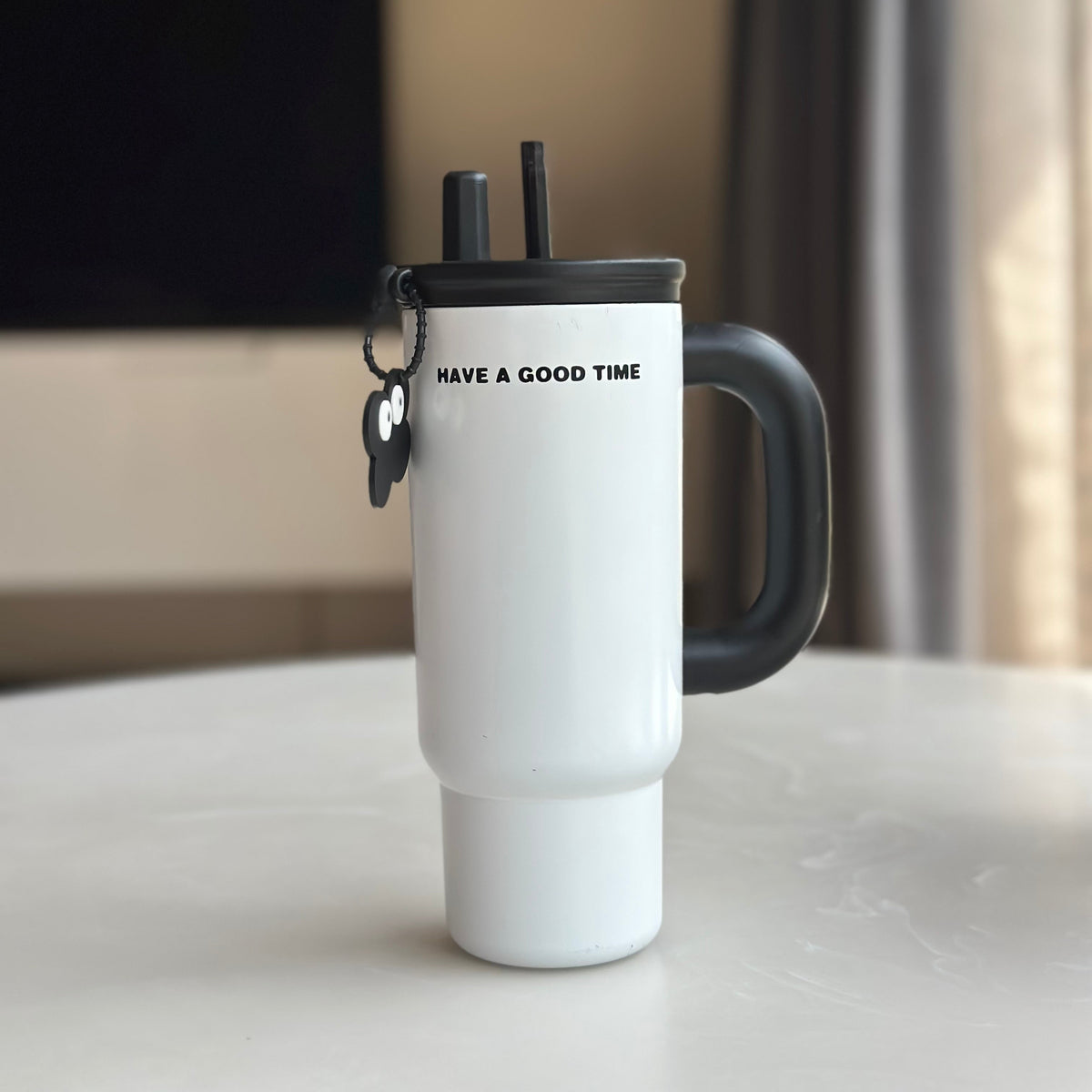 Trendy Tumbler -700ml Stainless Steel Mug with Handle & Straw
