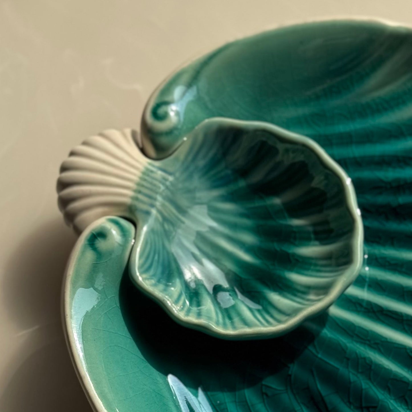Sea-Inspired Pearl Oyster Chip & Dip Plate with Crackle Glaze