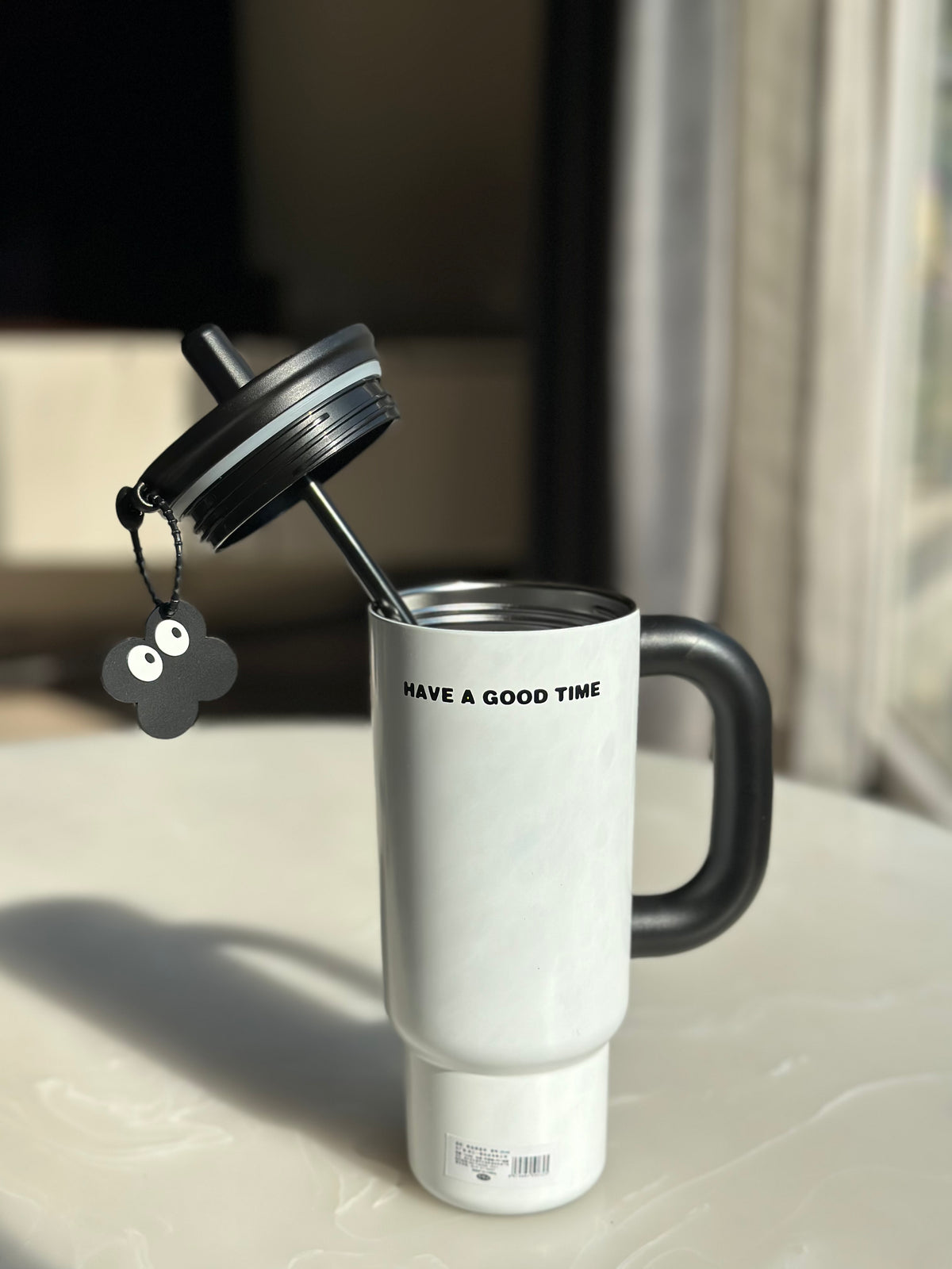 Trendy Tumbler -700ml Stainless Steel Mug with Handle & Straw