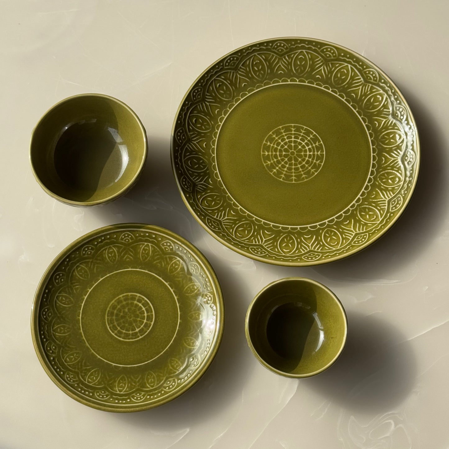 Green Embossed Ceramic Dining Set with Plates & Bowls