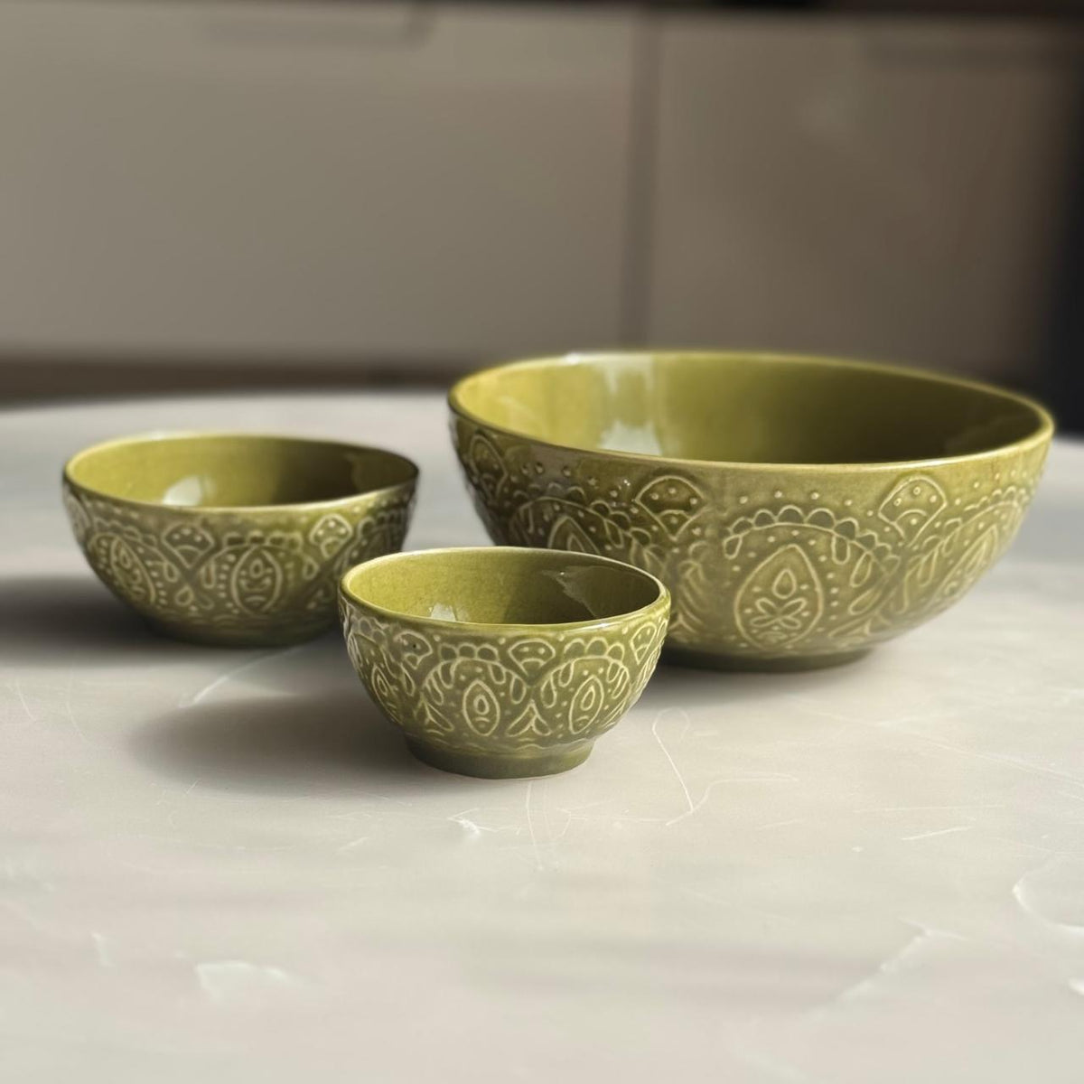 Green Embossed Ceramic Dining Set with Plates & Bowls