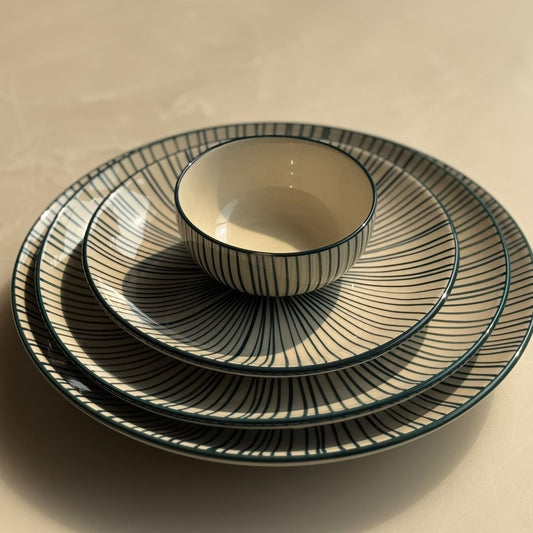 Tokusa Ceramic Plate and Bowl Set